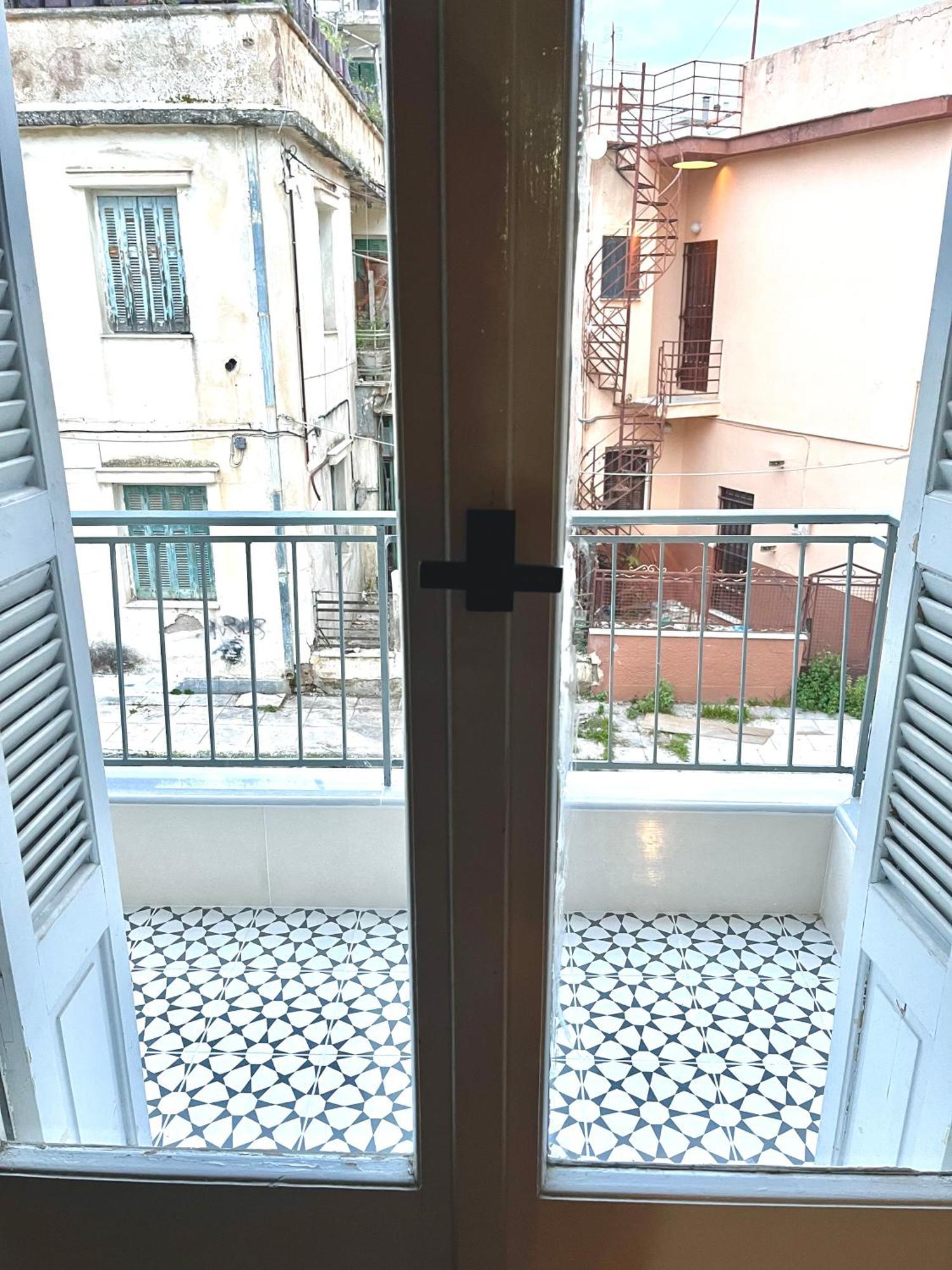 Retro Apartment Patras Luaran gambar